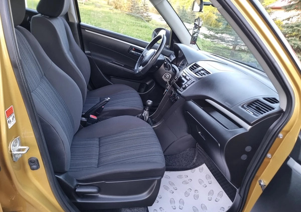 Suzuki Swift cena 35900 przebieg: 106000, rok produkcji 2014 z Gostyń małe 497